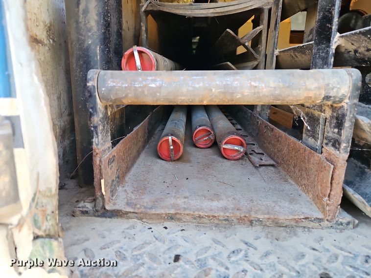 image for item EI8412 2006 Ford F750 Super Duty XL wireline truck