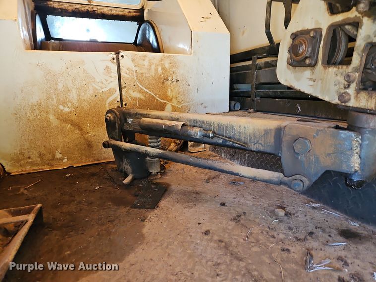 image for item EI8412 2006 Ford F750 Super Duty XL wireline truck