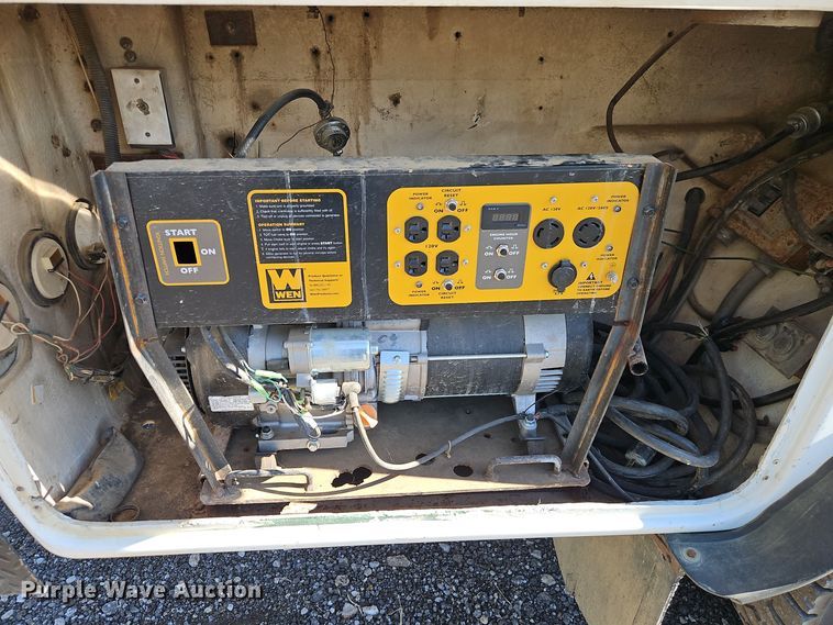 image for item EI8412 2006 Ford F750 Super Duty XL wireline truck