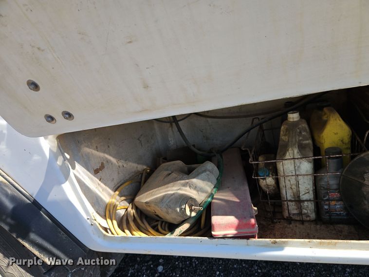 image for item EI8412 2006 Ford F750 Super Duty XL wireline truck