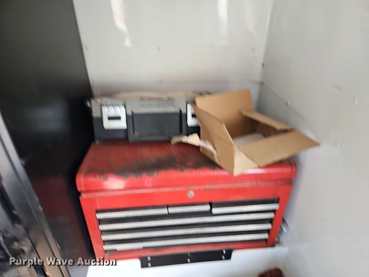 image for item EI8412 2006 Ford F750 Super Duty XL wireline truck