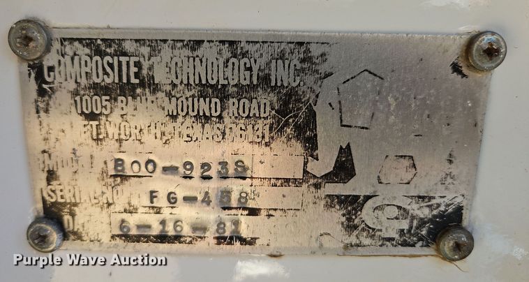 image for item EI8412 2006 Ford F750 Super Duty XL wireline truck