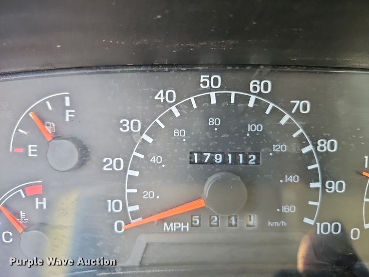 image for item EI8412 2006 Ford F750 Super Duty XL wireline truck