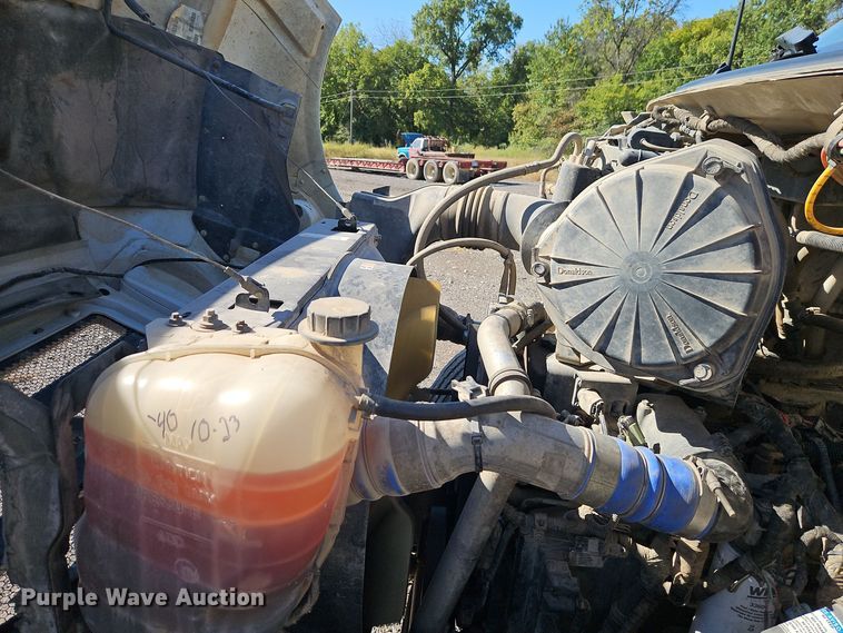 image for item EI8412 2006 Ford F750 Super Duty XL wireline truck