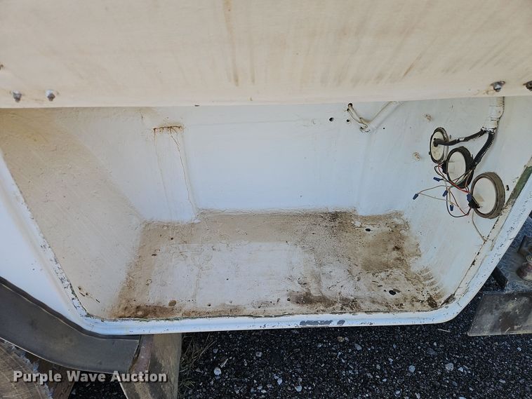 image for item EI8413 2006 Ford F750 Super Duty XLT wireline truck