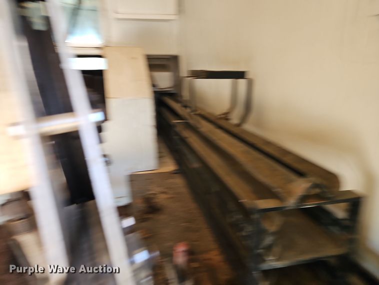 image for item EI8413 2006 Ford F750 Super Duty XLT wireline truck