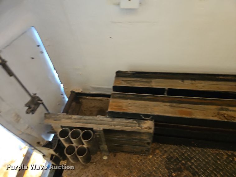 image for item EI8413 2006 Ford F750 Super Duty XLT wireline truck