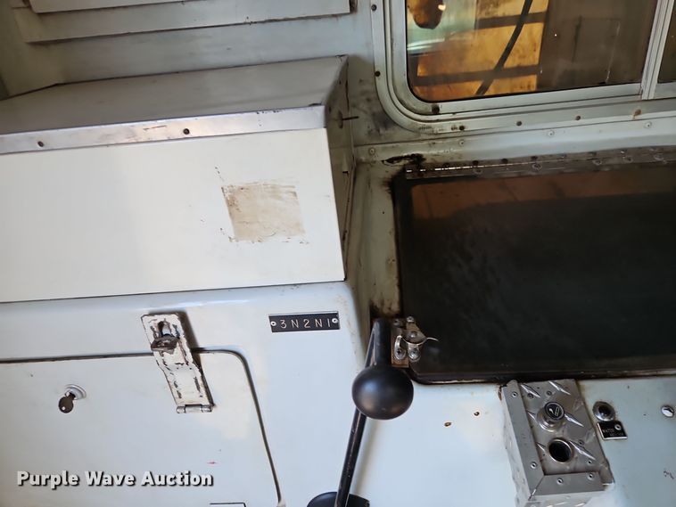 image for item EI8413 2006 Ford F750 Super Duty XLT wireline truck