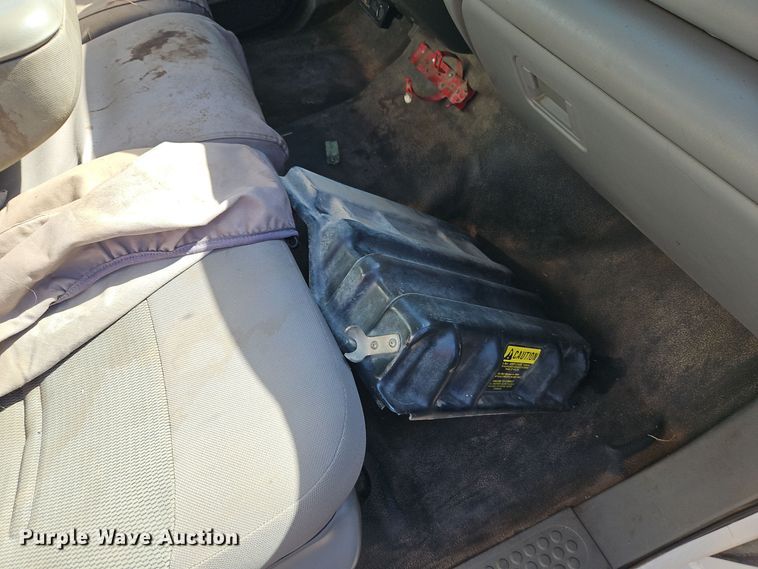 image for item EI8413 2006 Ford F750 Super Duty XLT wireline truck