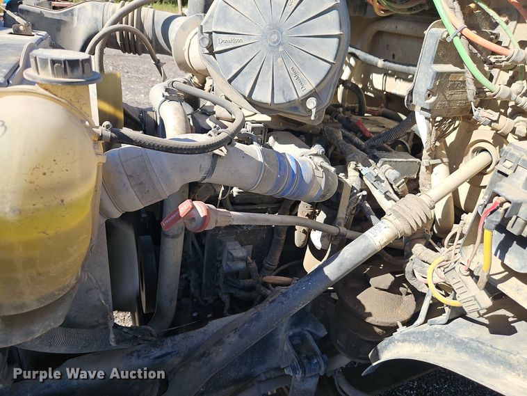 image for item EI8413 2006 Ford F750 Super Duty XLT wireline truck