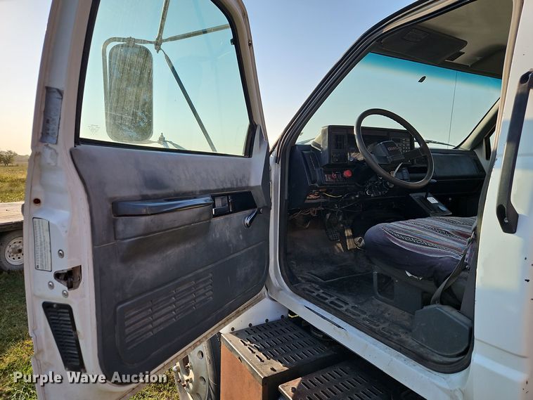 image for item EI8420 1994 GMC Top Kick C6500 crane truck