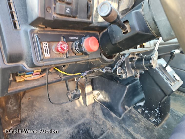 image for item EI8420 1994 GMC Top Kick C6500 crane truck