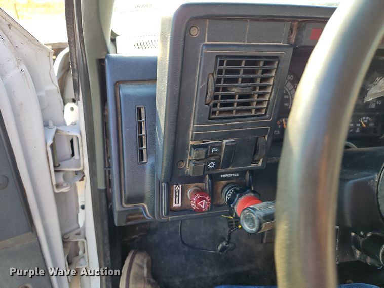 image for item EI8420 1994 GMC Top Kick C6500 crane truck