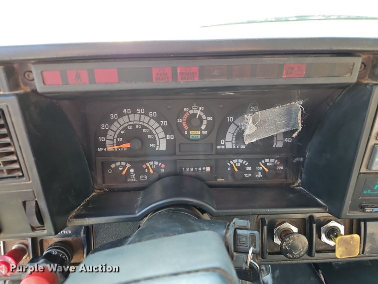 image for item EI8420 1994 GMC Top Kick C6500 crane truck