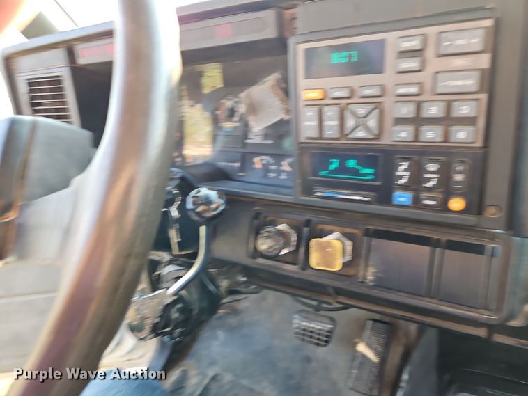 image for item EI8420 1994 GMC Top Kick C6500 crane truck