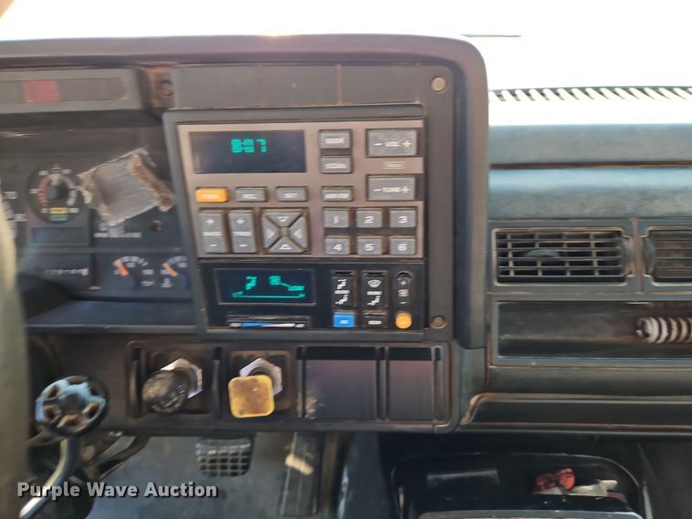 image for item EI8420 1994 GMC Top Kick C6500 crane truck