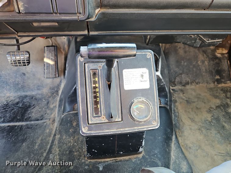 image for item EI8420 1994 GMC Top Kick C6500 crane truck