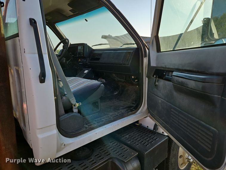 image for item EI8420 1994 GMC Top Kick C6500 crane truck