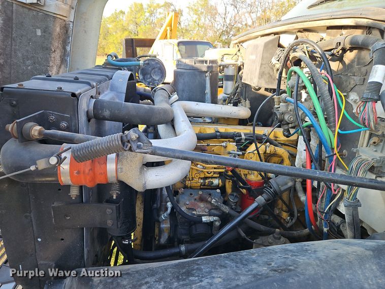 image for item EI8420 1994 GMC Top Kick C6500 crane truck