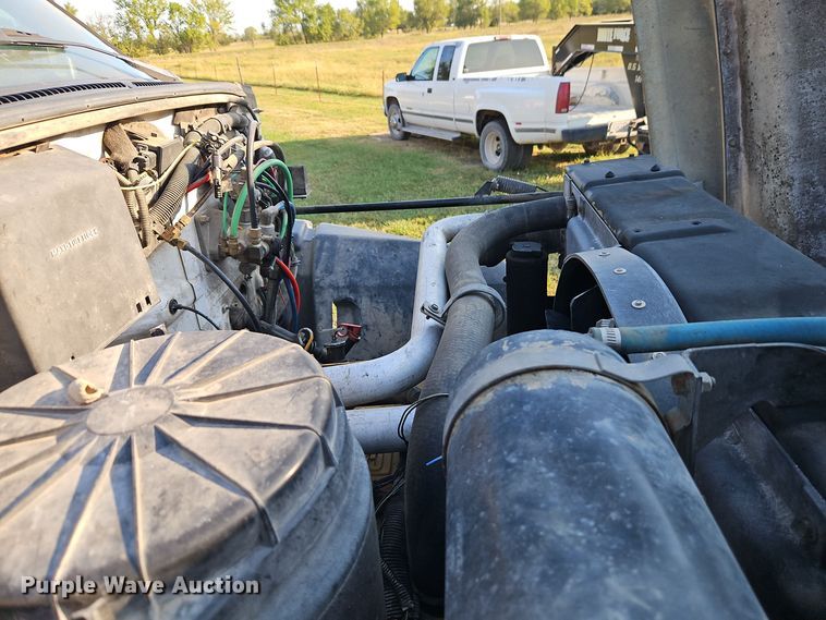 image for item EI8420 1994 GMC Top Kick C6500 crane truck