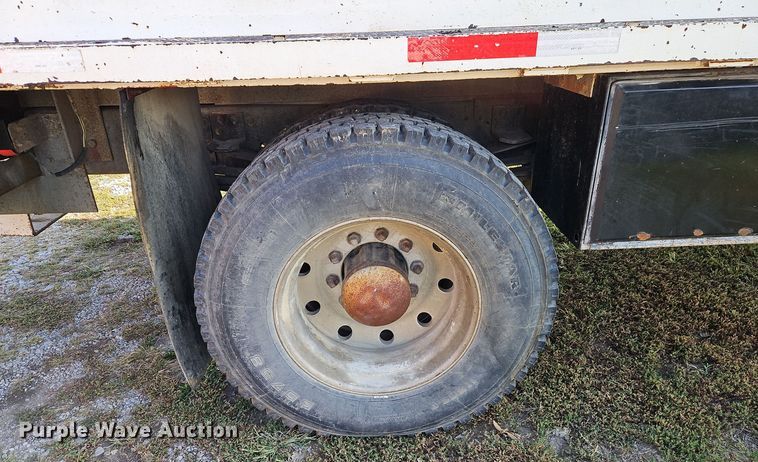 image for item EI8420 1994 GMC Top Kick C6500 crane truck