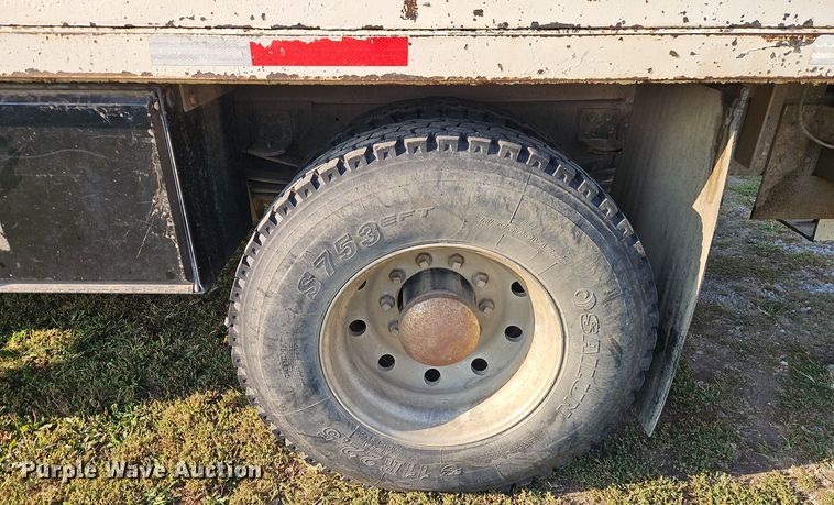 image for item EI8420 1994 GMC Top Kick C6500 crane truck