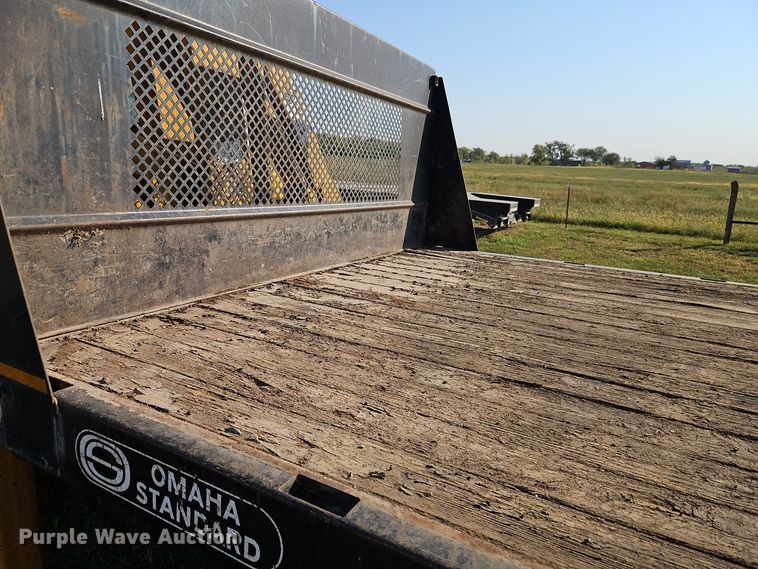 image for item EI8421 1985 GMC  C6000 flatbed truck