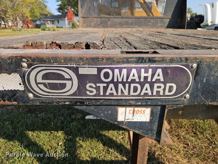 image for item EI8421 1985 GMC  C6000 flatbed truck