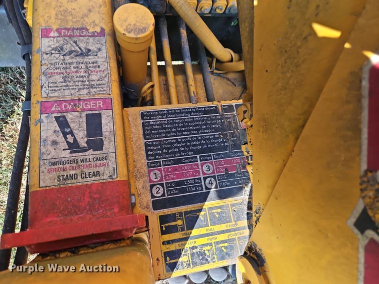 image for item EI8421 1985 GMC  C6000 flatbed truck