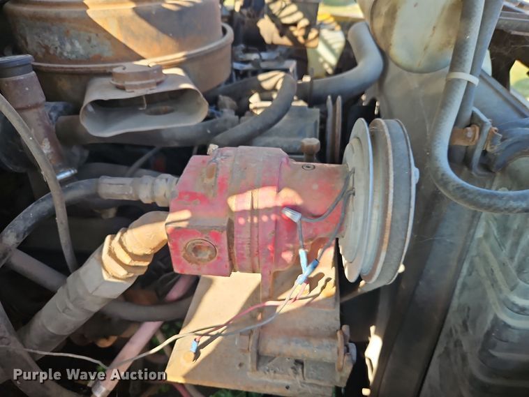 image for item EI8421 1985 GMC  C6000 flatbed truck