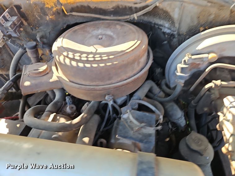 image for item EI8421 1985 GMC  C6000 flatbed truck