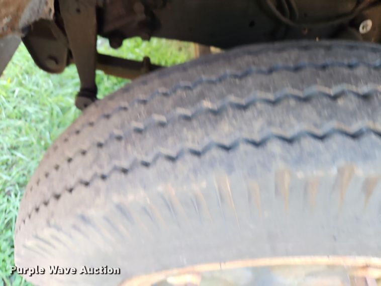 image for item EI8421 1985 GMC  C6000 flatbed truck