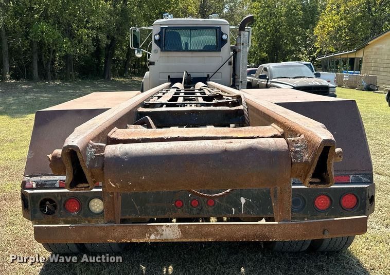 image for item EJ4881 1993 Mack RD690S rollback truck