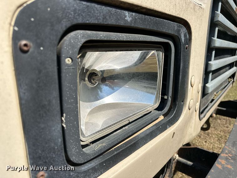 image for item EJ4881 1993 Mack RD690S rollback truck