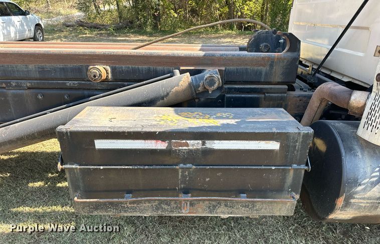 image for item EJ4881 1993 Mack RD690S rollback truck