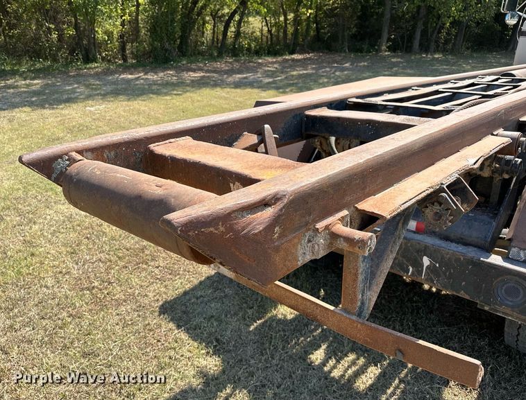 image for item EJ4881 1993 Mack RD690S rollback truck