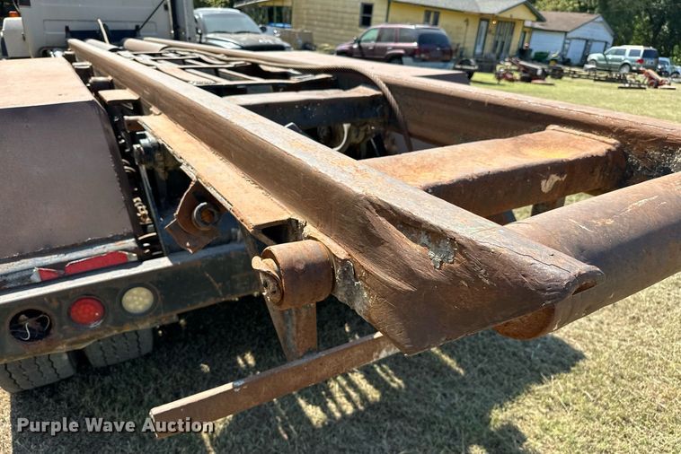 image for item EJ4881 1993 Mack RD690S rollback truck