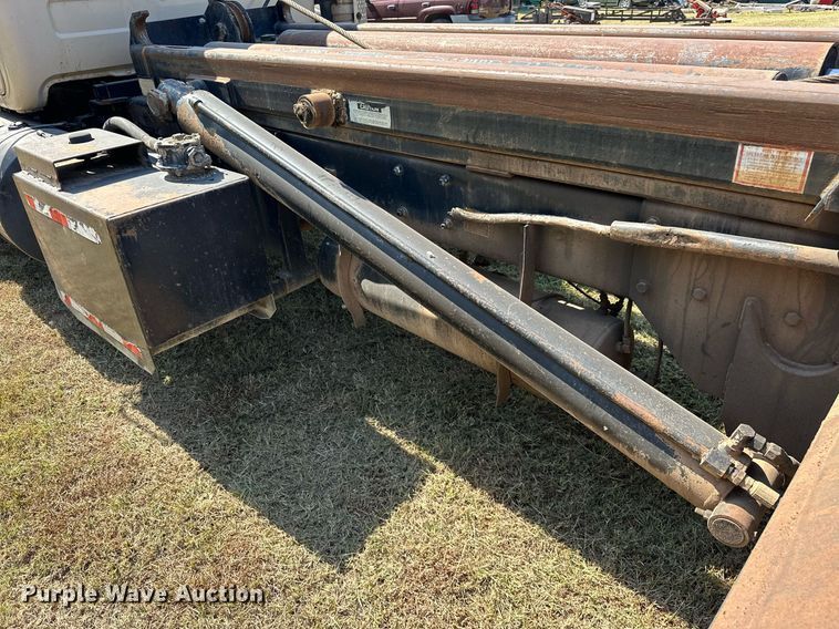 image for item EJ4881 1993 Mack RD690S rollback truck