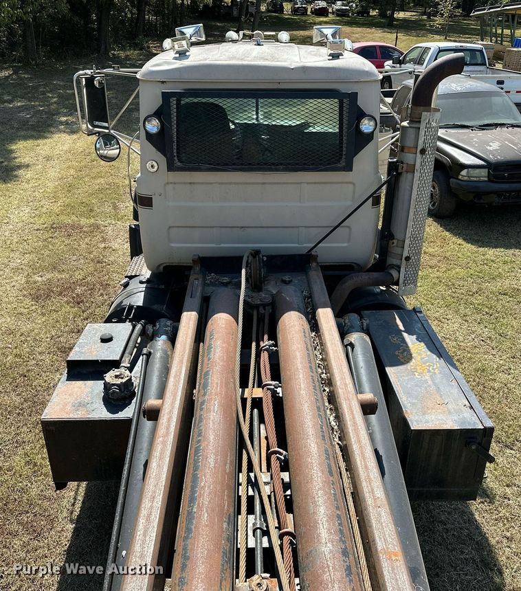 image for item EJ4881 1993 Mack RD690S rollback truck