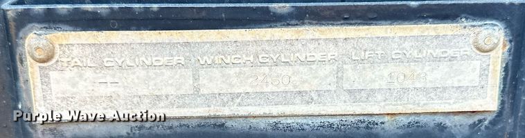 image for item EJ4881 1993 Mack RD690S rollback truck