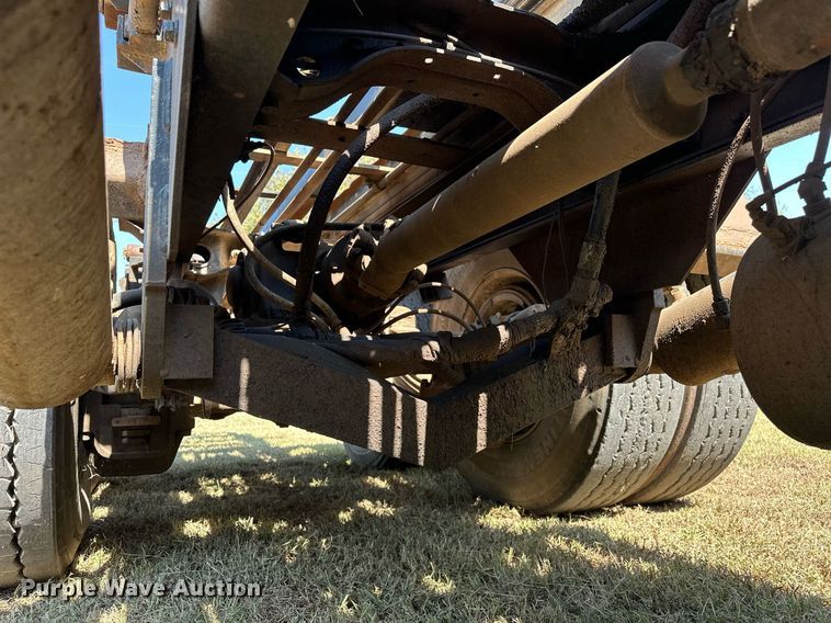 image for item EJ4881 1993 Mack RD690S rollback truck