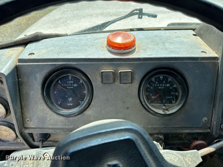 image for item EJ4881 1993 Mack RD690S rollback truck