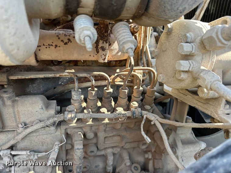 image for item EJ4881 1993 Mack RD690S rollback truck