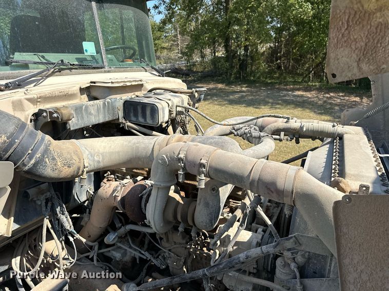 image for item EJ4881 1993 Mack RD690S rollback truck