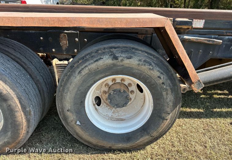 image for item EJ4881 1993 Mack RD690S rollback truck