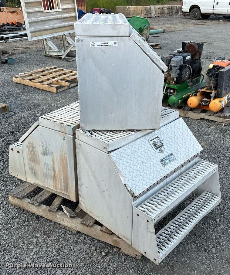 image for item EJ4914 (2) ProTech truck steps 