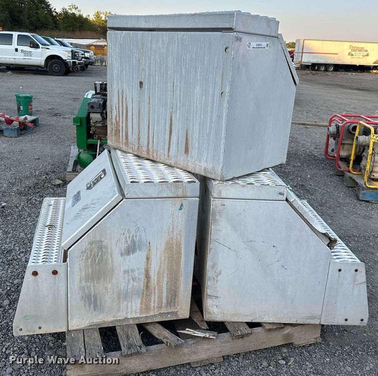 image for item EJ4914 (2) ProTech truck steps 