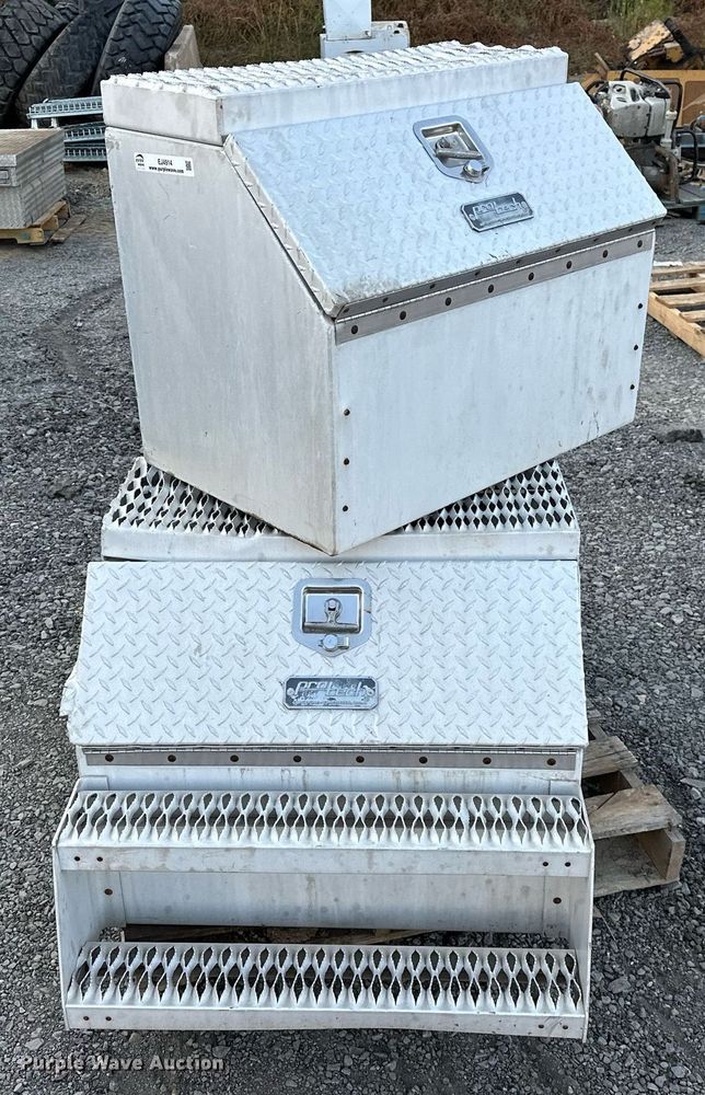 image for item EJ4914 (2) ProTech truck steps 