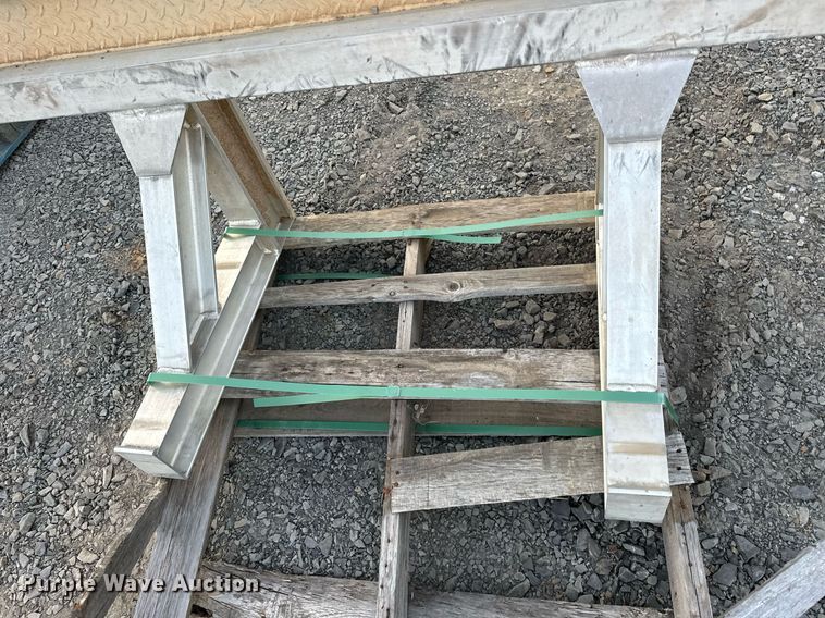 image for item EJ4919 Merritt headache rack 