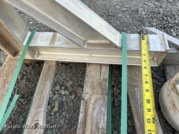 image for item EJ4919 Merritt headache rack 